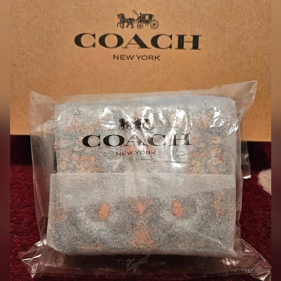Coach Forest Flower Print Travel Jewelry Case Coated Canvas Zip Around Blue NWT - Picture 2 of 13